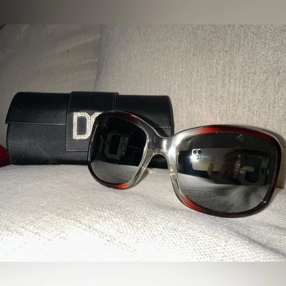 Dolce & Gabbana | Accessories | Auth Dolce Gabbana  display picture 3